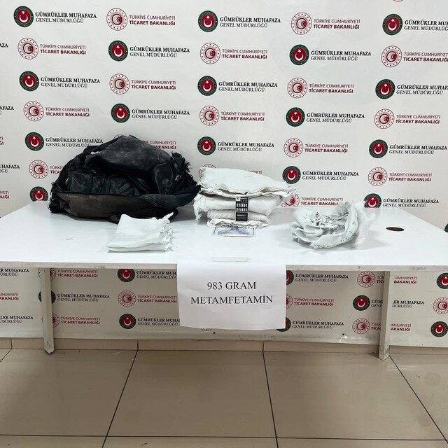 Esendere Gümrük Kapısı'nda 983 gram sentetik uyuşturucu ele geçirildi