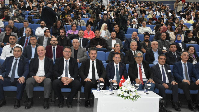 Konya'da Uluslararası Disiplinlerarası Yapay Zeka Konferansı başladı