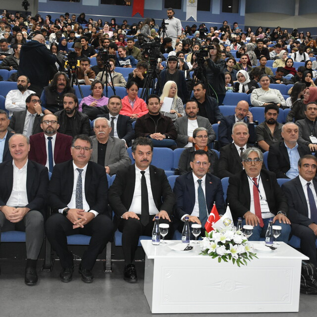 Konya'da Uluslararası Disiplinlerarası Yapay Zeka Konferansı başladı