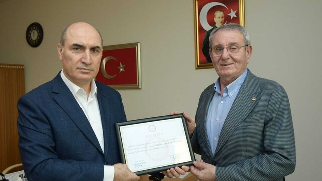 Samsun TSO başkanlığına yeniden seçilen Murzioğlu mazbatasını aldı