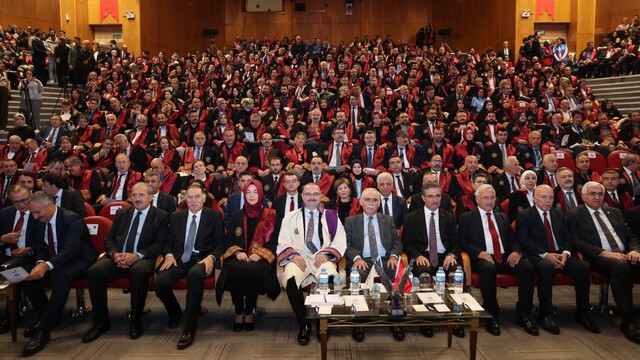 Atatürk Üniversitesi Rektörü Prof. Dr. Hacımüftüoğlu: "Yerli ve milli yapay zeka platformumuz ATAZEKA'yı kurduk"