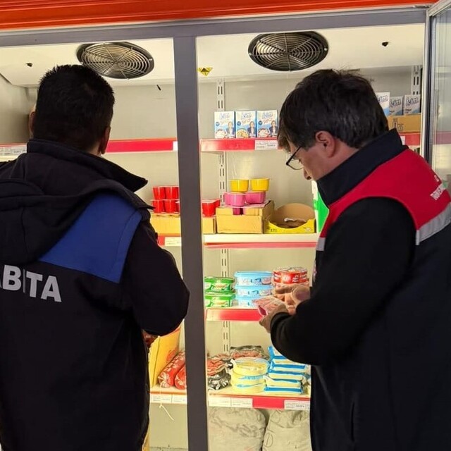Ahlat'ta okul çevrelerinde gıda denetimleri aralıksız sürüyor