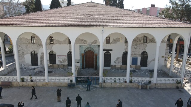 Osmaniye'de tarihi Envar-ul Hamit Camii dualarla yeniden ibadete açıldı