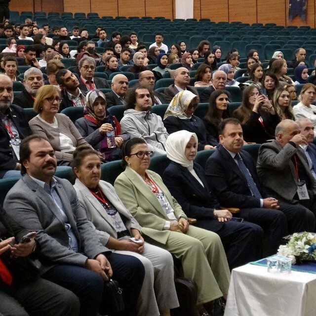 Kars'ta 13. Uluslararası Çocuk ve Gençlik Edebiyatı Sempozyumu düzenlendi