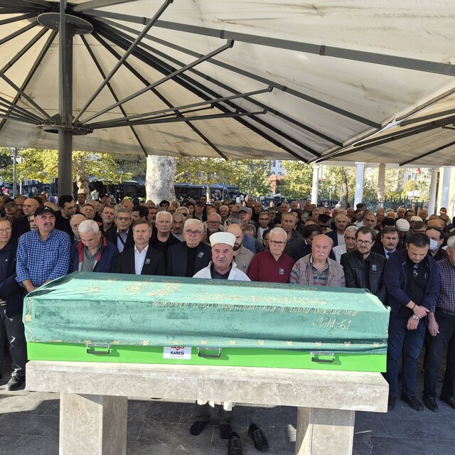 Öğretmen, şair-yazar Mustafa Keser toprağa verildi