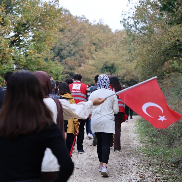 Düzce'de Cumhuriyet'in kuruluşunun 103'üncü yıl dönümü dolayısıyla doğa yür...