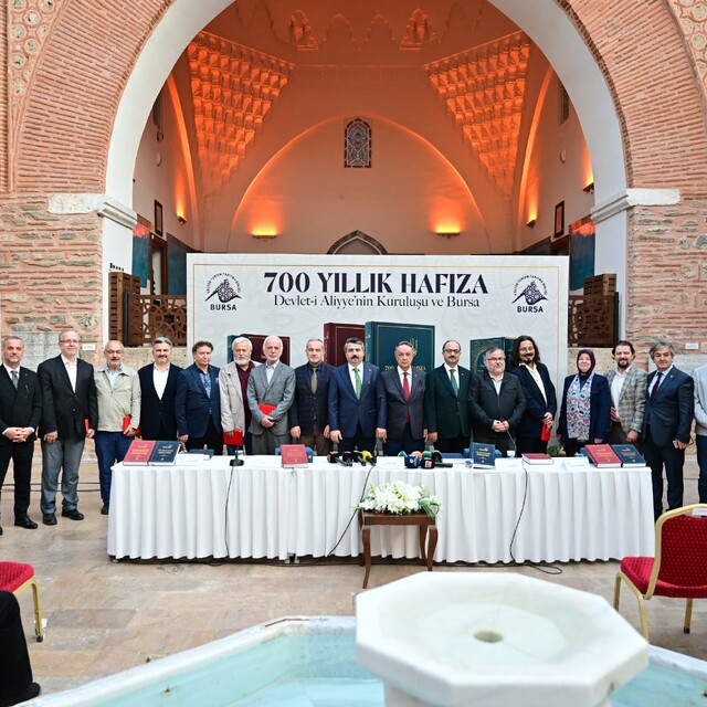 Bursa'nın 700 yıllık hafızası kitaplaştırıldı
Bursa'nın tarihine ışık tutac...
