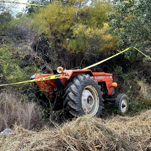 Uşak'ta traktör tarlaya devrildi: 1 ölü