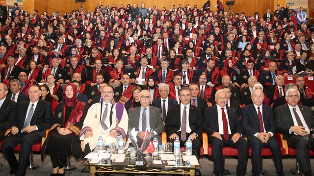 Atatürk Üniversitesinde 2026-2027 akademik yılı açılış töreni düzenlendi