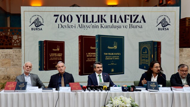"700 Yıllık Hafıza: Devlet-i Aliyye'nin Kuruluşu ve Bursa" kitabı tanıtıldı