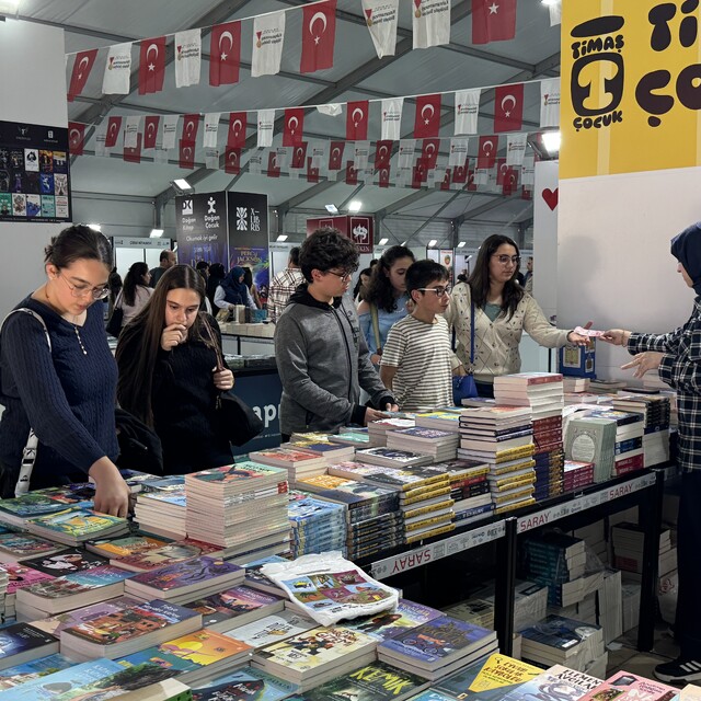 Uluslararası Kahramanmaraş Kitap Fuarı devam ediyor