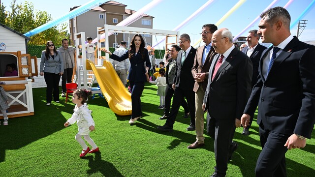 Çivril'de 132 öğrenci kapasiteli Deniz Yıldızı Gündüz Bakımevi açıldı