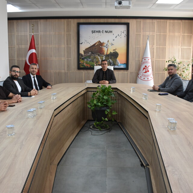 Şırnak Gençlik ve Spor İl Müdürü Fedai Din, basın mensuplarıyla bir araya g...