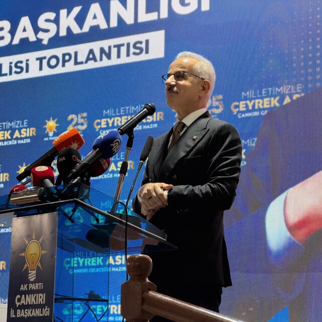 Bakan Uraloğlu: "Türkiye'de 355 milyar dolarlık ulaştırma yatırımını hayata...