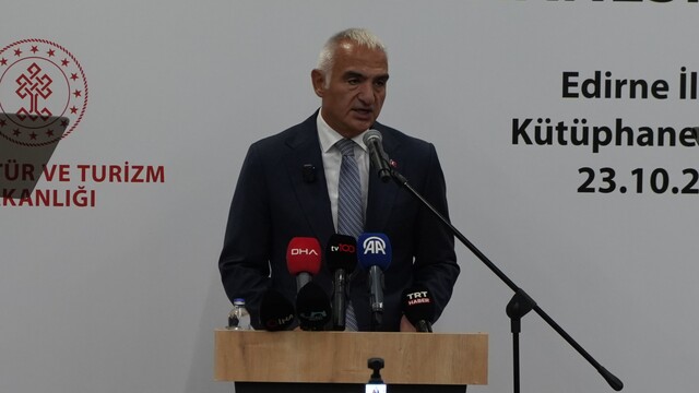 Edirne'de 160 bin kitap kapasiteli yeni İl Halk Kütüphanesi hizmete açıldı