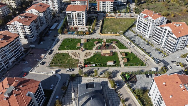Bu park çocukları tarihte yolculuğa çıkartıyor
