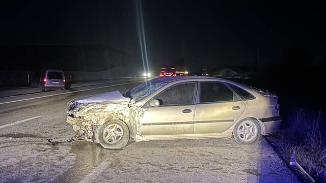 Tokat'ta kamyonetle otomobilin çarpıştığı kazada 2 kişi yaralandı