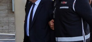 Milas Belediyesi operasyonunda 18 tutuklama Milas Belediye Başkanı Fevzi Topuz ve oğlu da tutuklandı