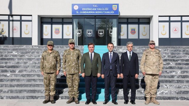 Erzincan protokolünden İl Jandarma Komutanı Altundarak'a ziyaret