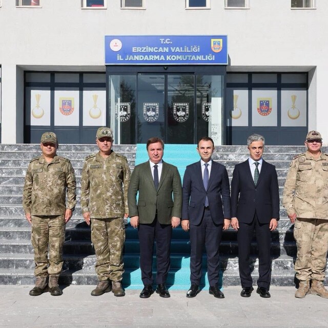 Erzincan protokolünden İl Jandarma Komutanı Altundarak'a ziyaret