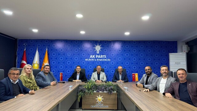 AK Parti'de hedef ve yol haritası masaya yatırıldı