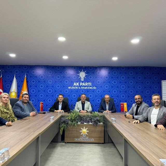AK Parti'de hedef ve yol haritası masaya yatırıldı