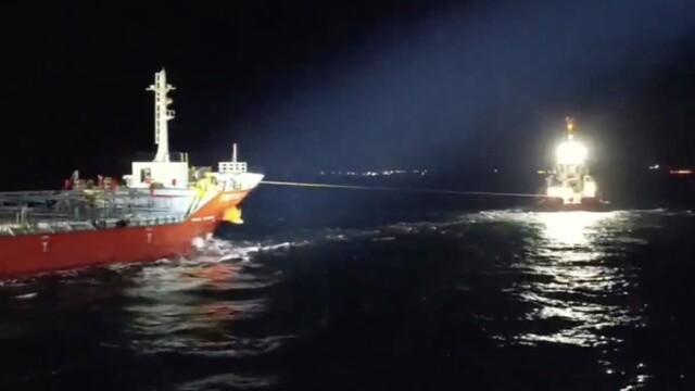 Çanakkale Boğazı'nda kimyasal tanker makine arızası yaptı