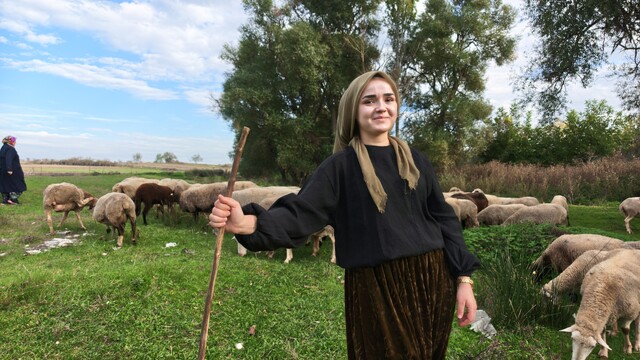Devlet desteğiyle çiftçi olan genç kadın, hayallerine kavuştu
Cumhurbaşkanı Erdoğan, genç çiftçinin fotoğrafını paylaşmıştı