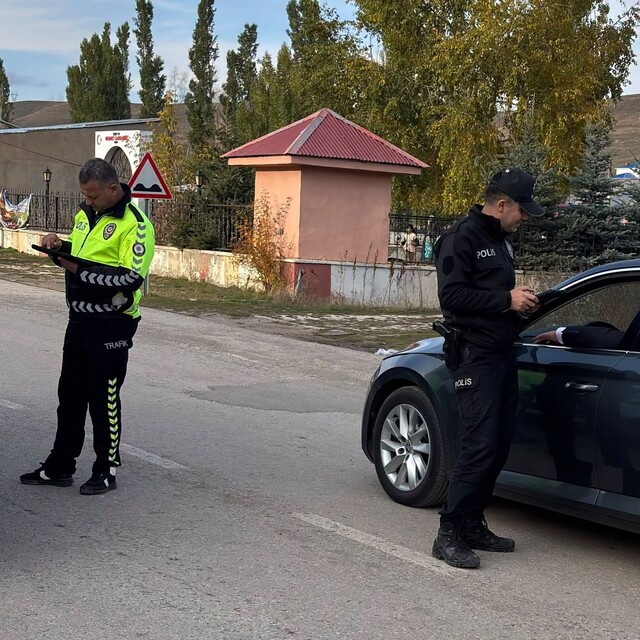 Erzurum'da güvenlik güçleri huzur için çalışmalarını sürdürüyor