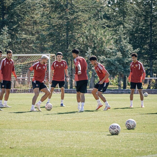 Kayserispor 9. galibiyeti istiyor
Lider, Pendikspor deplasmanına çıkacak