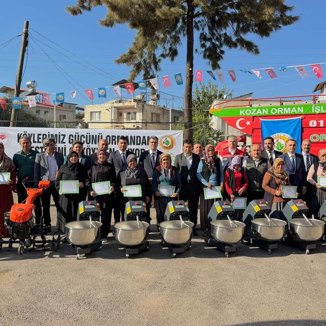 Kozan'da 27 kadına 840 bin liralık makine desteği