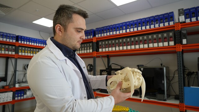 OMÜ'de hayvanların anatomik yapıları üç boyutlu yazıcıyla üretiliyor, eğitimde kullanılıyor