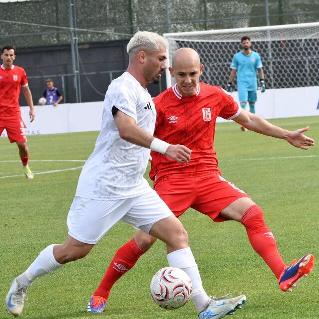 Uşakspor ile Gaziemir puan yarışında