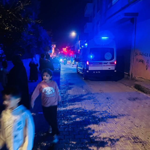 Evde çıkan yangın paniğe neden oldu