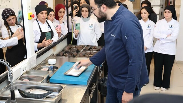 Geleceğin şefleri 3 bin yıllık lezzetin püf noktalarını öğrendi