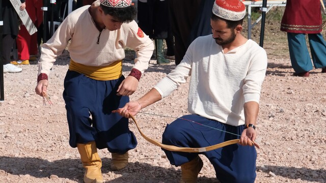 Geleneksel Türk Okçuluk Türkiye Şampiyonası 2'nci gününde sürüyor