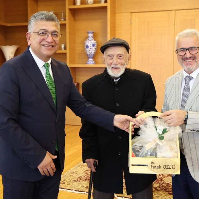 DPÜ Rektörü Kızıltoprak, Kütahya Müftüsü Hasan İzmirli'yi ağırladı
