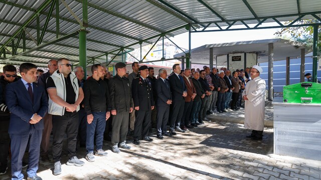 Niğde'de vefat eden Kıbrıs gazisi son yolculuğuna uğurlandı