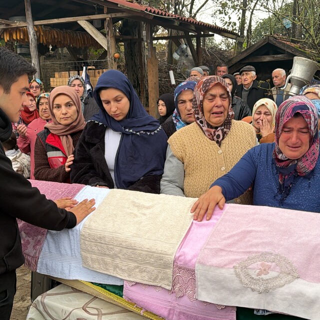 Maden ocağındaki grizu patlamasında ölen 2 işçi toprağa verildi