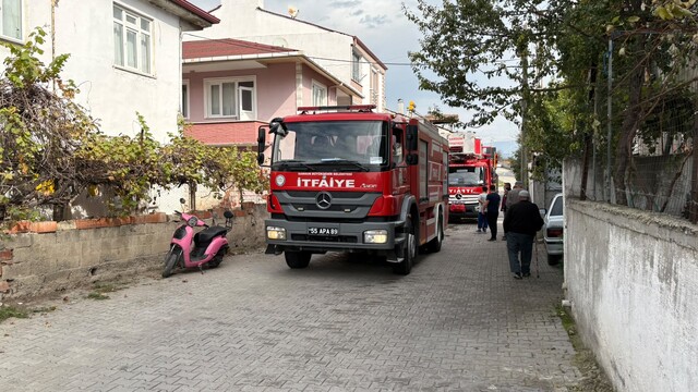 Vezirköprü'de bir evde çıkan yangında hasar meydana geldi