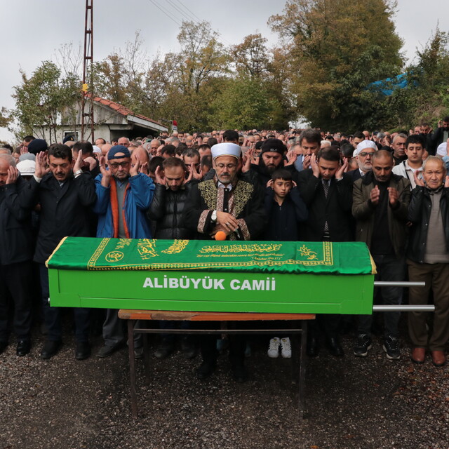 Zonguldak'ta maden ocağındaki grizu patlamasında ölen 3 işçi defnedildi