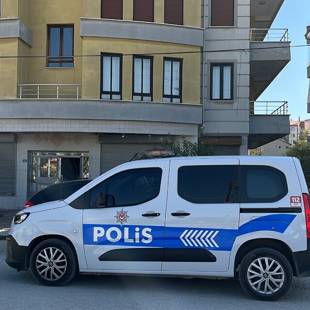 Konya'da kedi tüyü silkeleme tartışması kanlı bitti: 2 yaralı