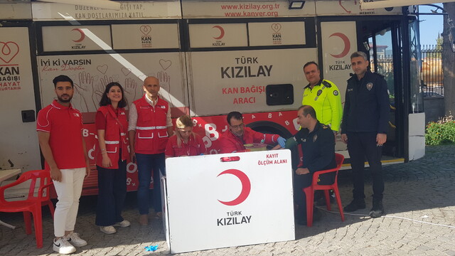 İslahiye Emniyet Müdürlüğünden kan bağışı kampanyasına destek