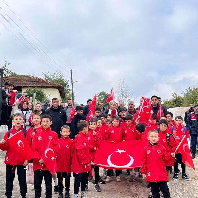 Pazaryeri'nde Cumhuriyet'in 103. yılı için doğa yürüyüşü yapıldı