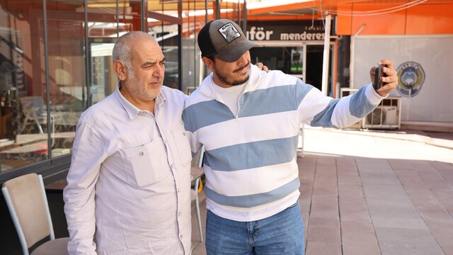 Aksaray'da Kurtlar Vadisi'ndeki Abidin'e benzeyen lokantacı ilgi çekiyor