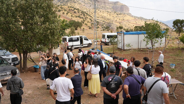 Avrupa'dan gelen Keldaniler, Şırnak'ın Aksu köyünü ziyaret etti