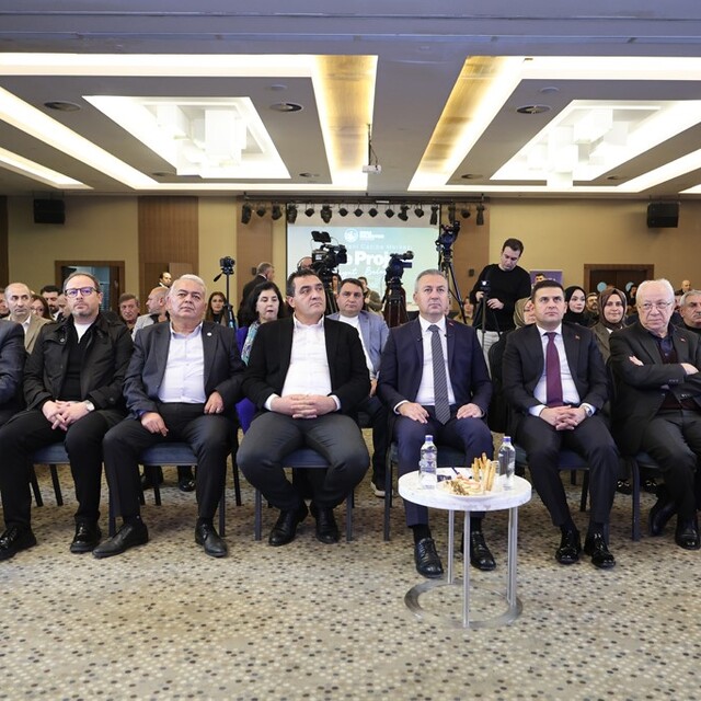 Yeni Partili vekilden valiliğe şarap tepkisi
