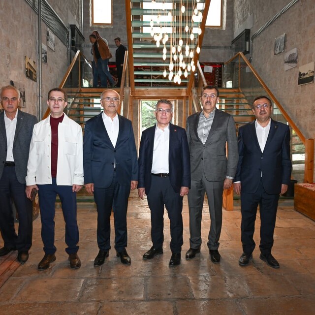 Abdullah Güler'den Bi Mekan Müze Kafe'ye övgü: "Çok güzel bir yer olmuş"