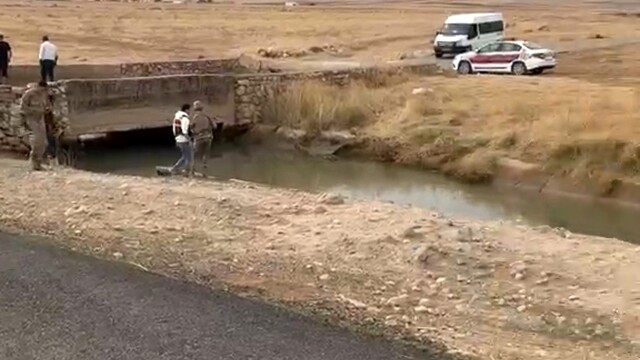 Mardin'de su kanalına düşen otomobildeki 4'ü çocuk 6 kişi hayatını kaybetti