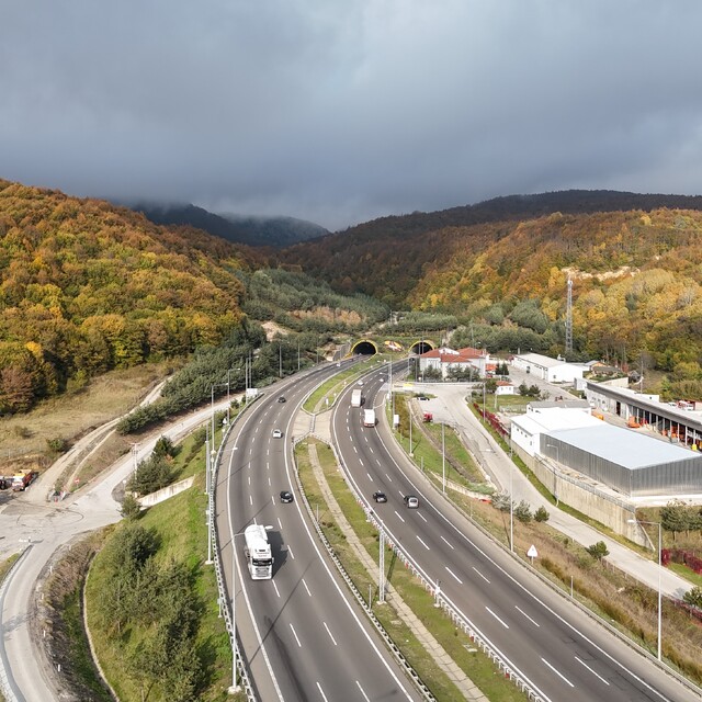 Bolu Dağı Tüneli geçişinde sonbahar güzelliği yaşanıyor